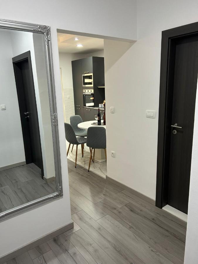Apartment Marko With A Beautiful View Of The Sea Kaštel Sućurac Exteriör bild