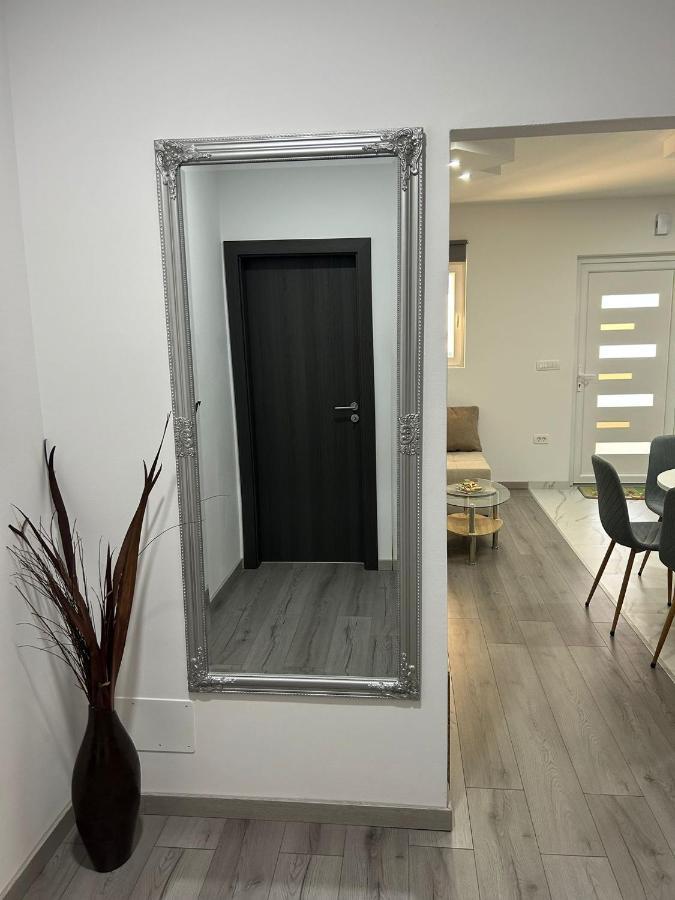 Apartment Marko With A Beautiful View Of The Sea Kaštel Sućurac Exteriör bild